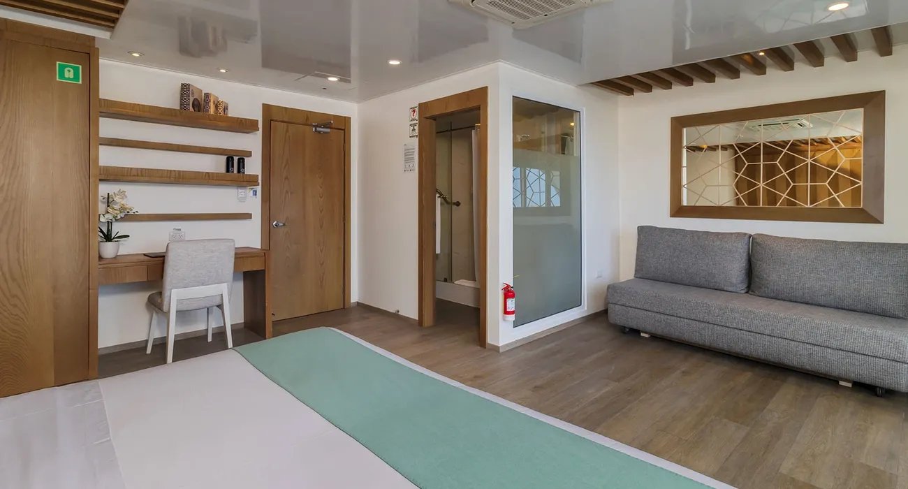 The Endemic Galapagos Cruise video