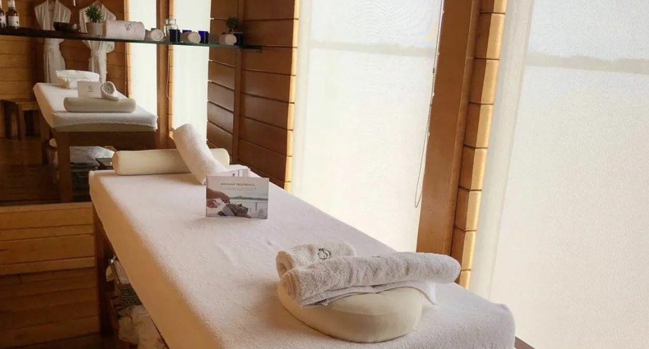 The Delfin II Video Cover